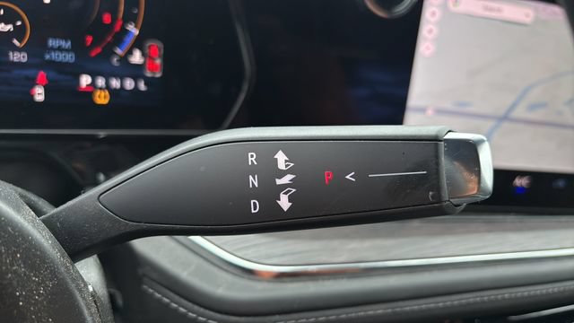 Used 2026 Chevrolet Suburban LS RWD image 22