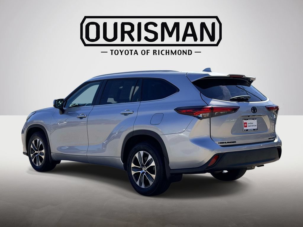 Used 2025 Toyota Highlander XLE AWD/4WD image 23