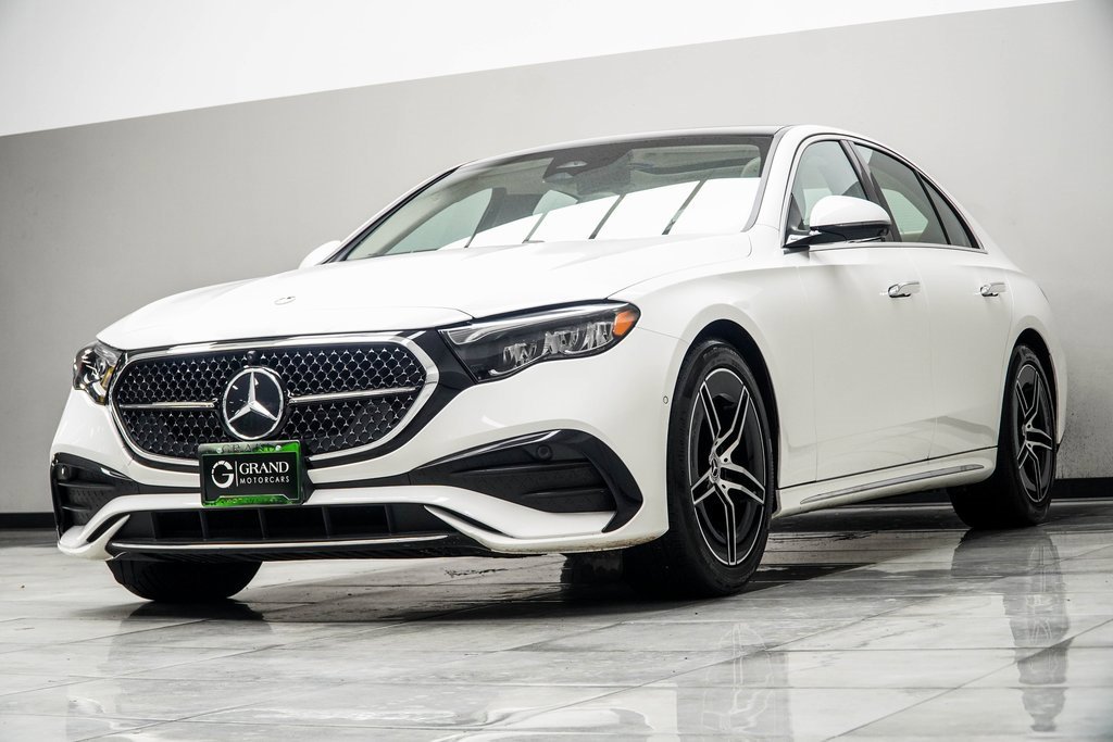Used 2025 Mercedes-Benz E 350 4MATIC Sedan image 8