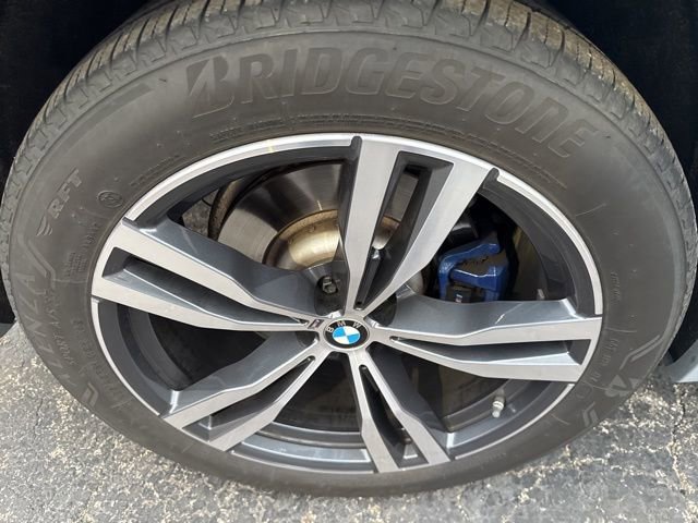 Used 2024 BMW X7 xDrive40i w/ M Sport Package image 7