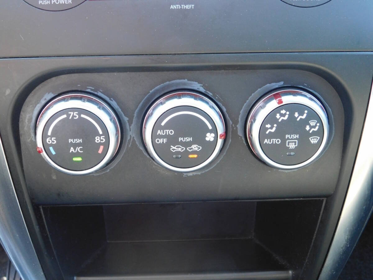 Used 2008 Suzuki SX4 AWD Hatchback w/ Touring Pkg image 12