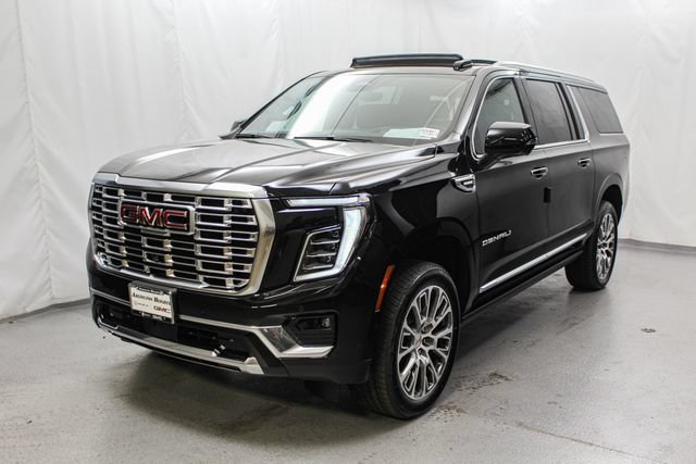 New 2026 GMC Yukon XL Denali w/ Denali Reserve Package AWD/4WD image 4