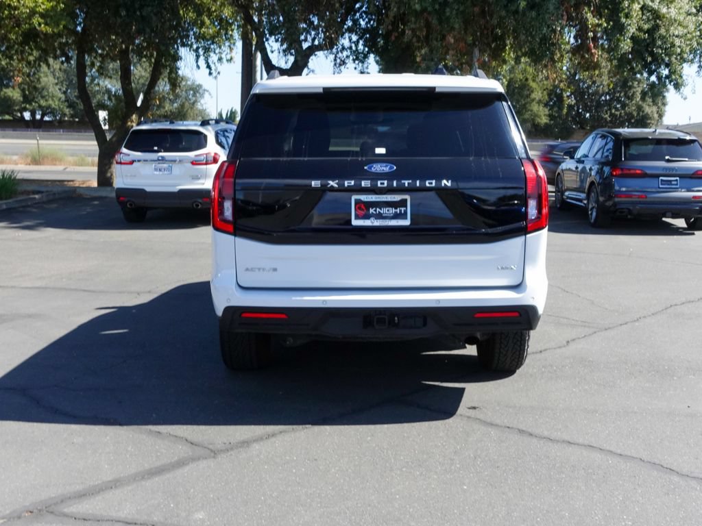 Used 2025 Ford Expedition Max Active AWD/4WD image 7
