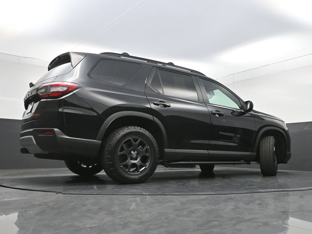 Used 2024 Honda Pilot TrailSport image 31