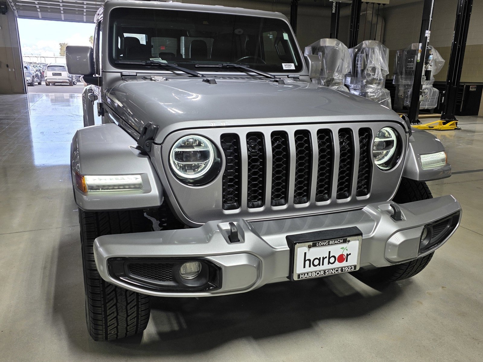 Used 2021 Jeep Gladiator Overland image 8