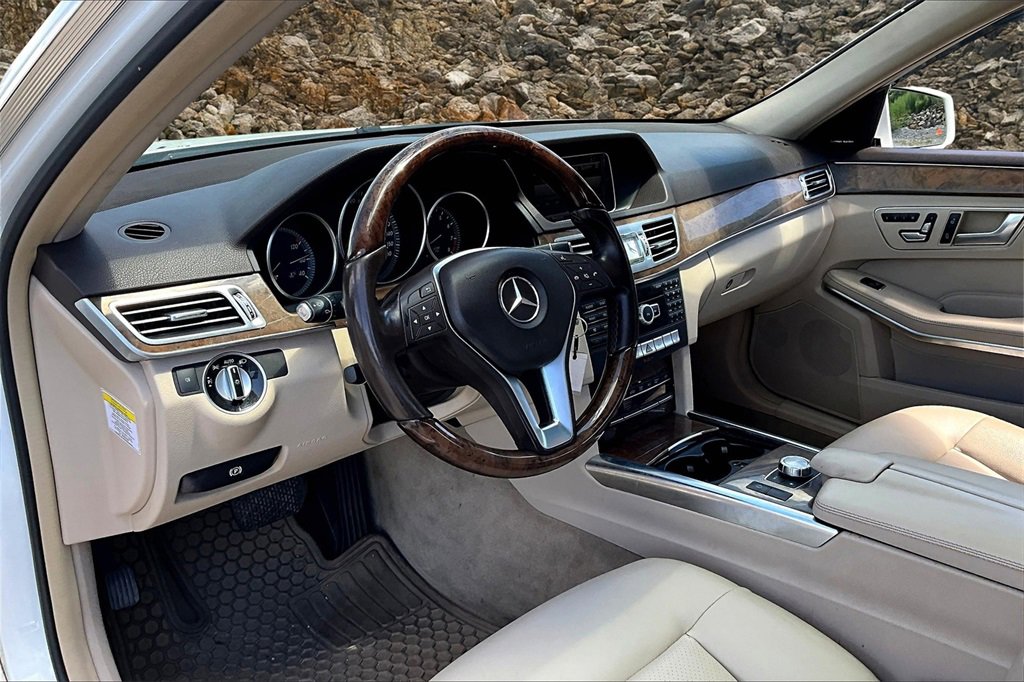 Used 2014 Mercedes-Benz E 350 4MATIC Sedan w/ Premium 1 Package image 12