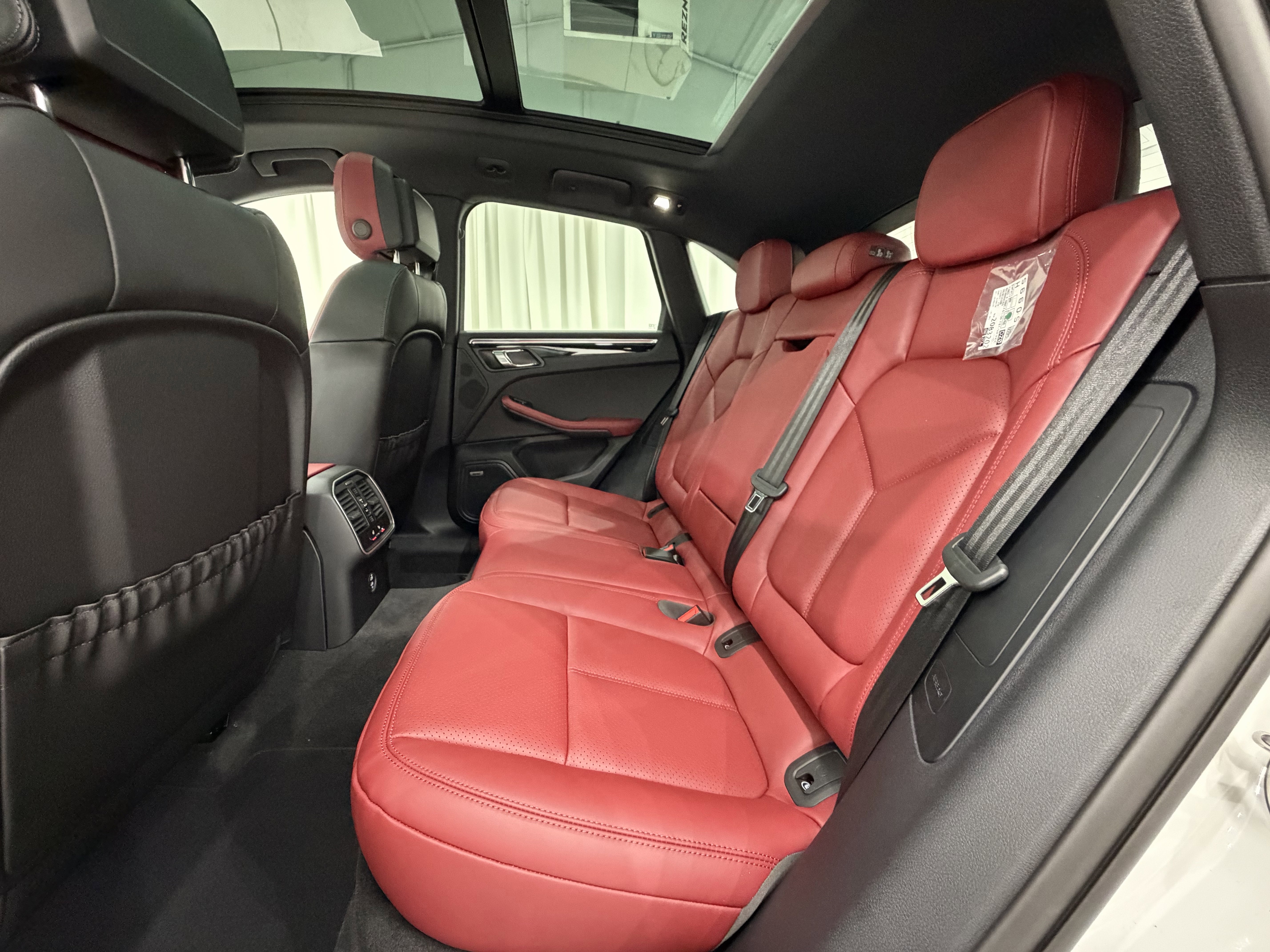 New 2026 Porsche Macan image 20
