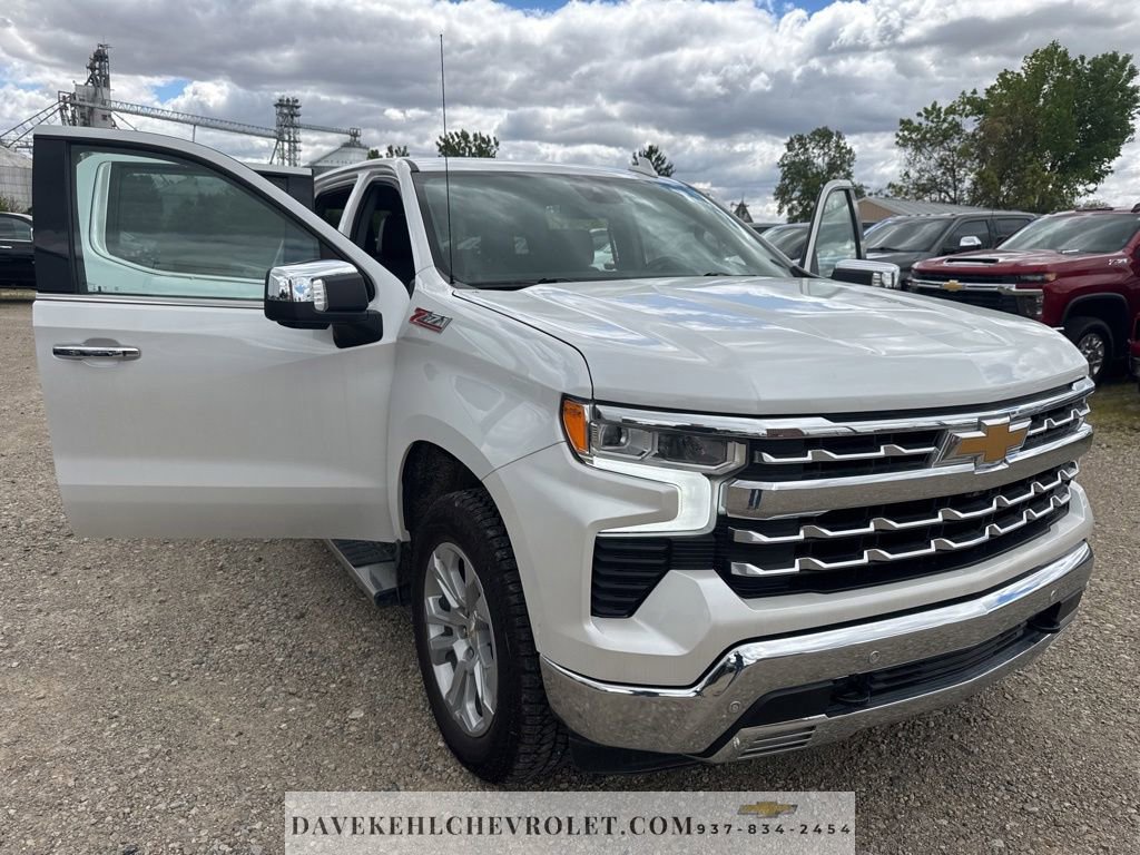Used 2022 Chevrolet Silverado 1500 LTZ AWD/4WD image 41