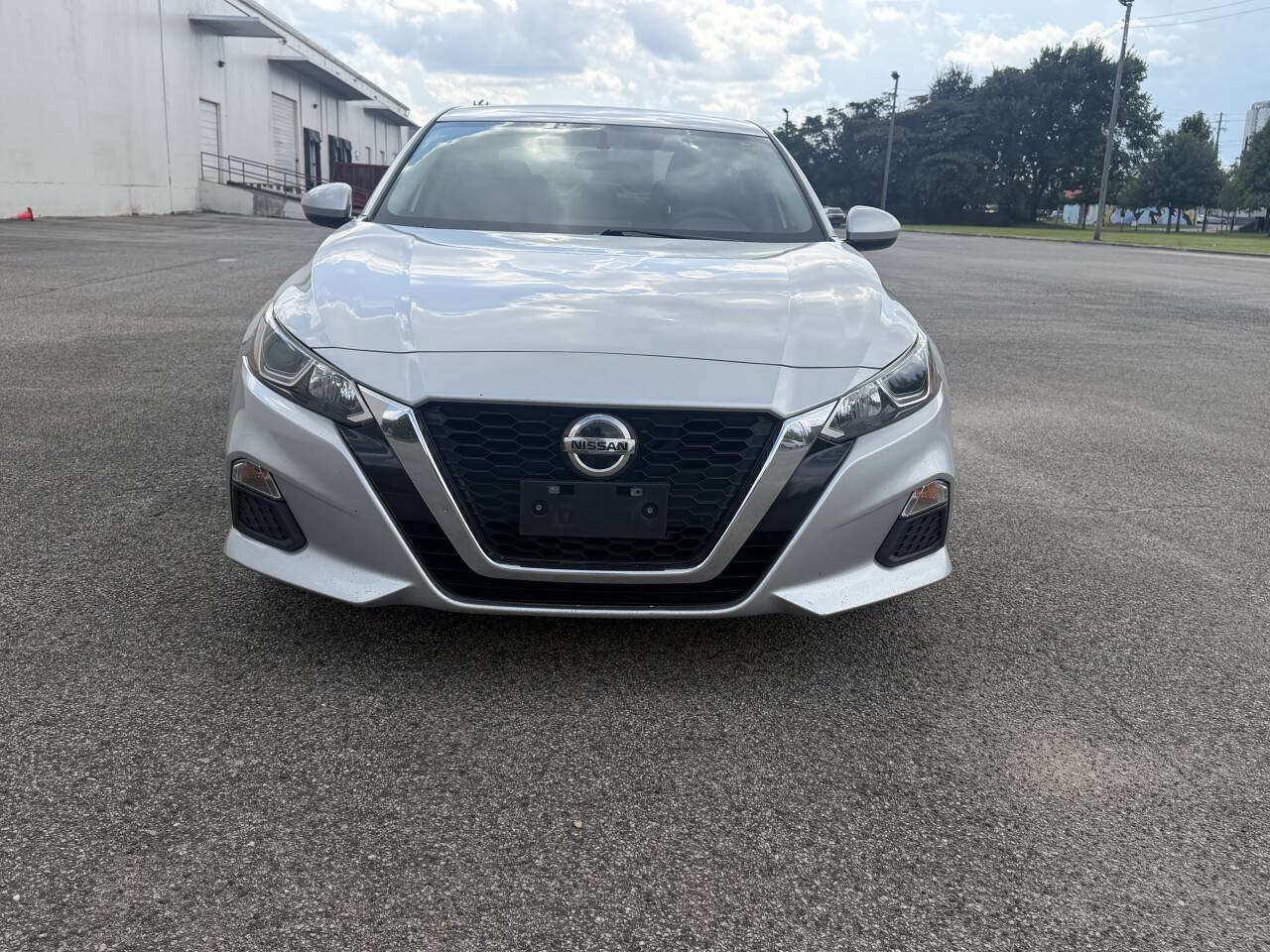 Used 2019 Nissan Altima 2.5 S FWD image 2
