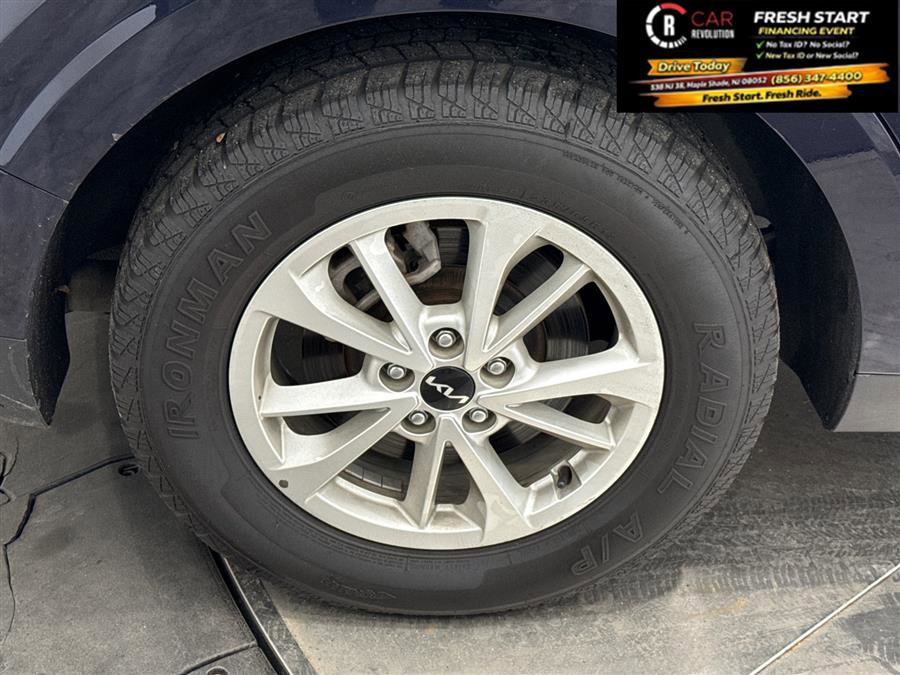 Used 2024 Kia Carnival LX image 76