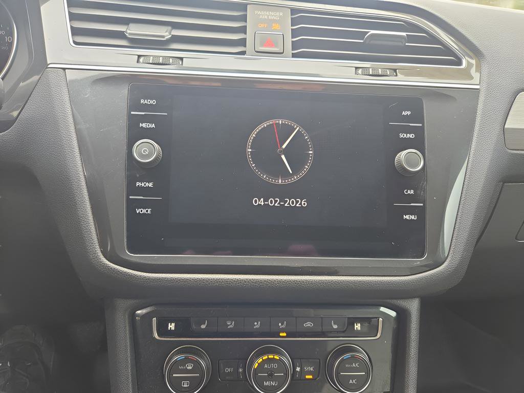 Used 2018 Volkswagen Tiguan SE w/ Panoramic Sunroof Package image 34