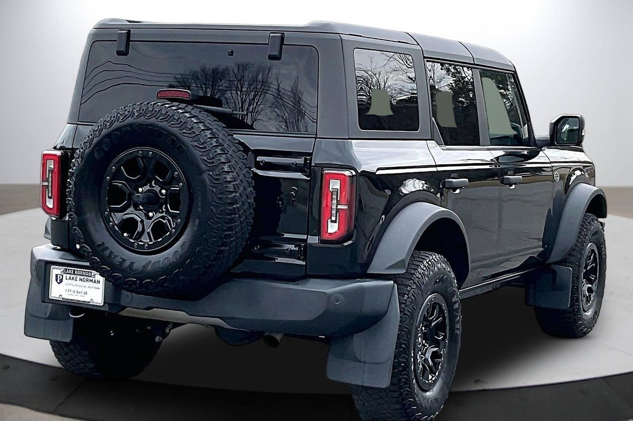 Used 2023 Ford Bronco Wildtrak image 9