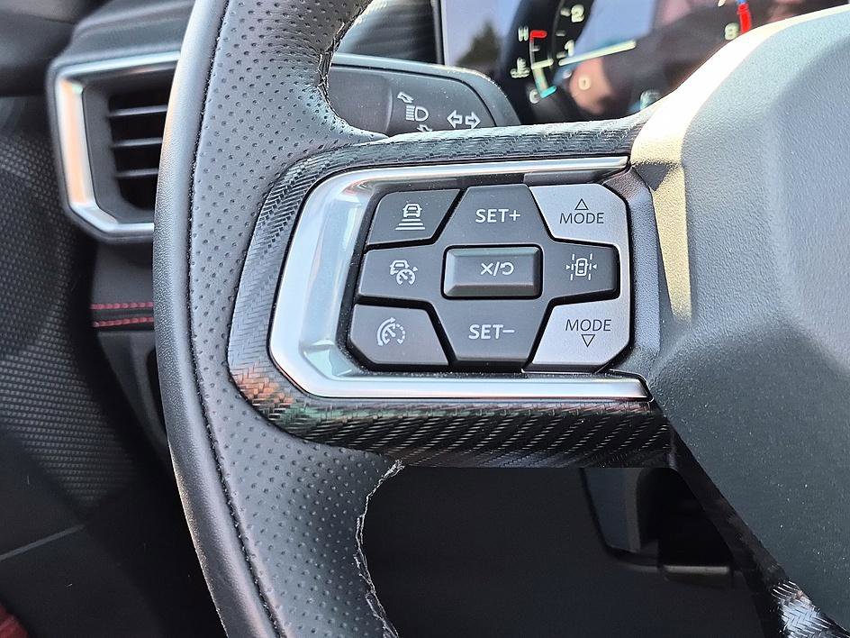 Used 2025 Ford Mustang GT Premium RWD image 17