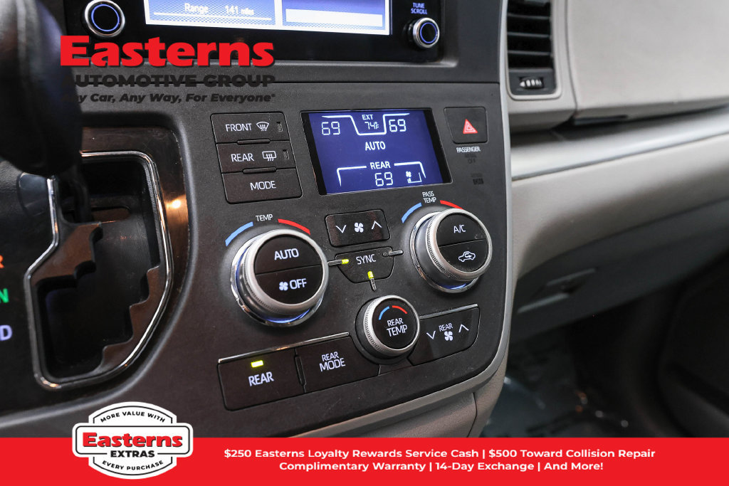 Used 2020 Toyota Sienna L FWD image 20