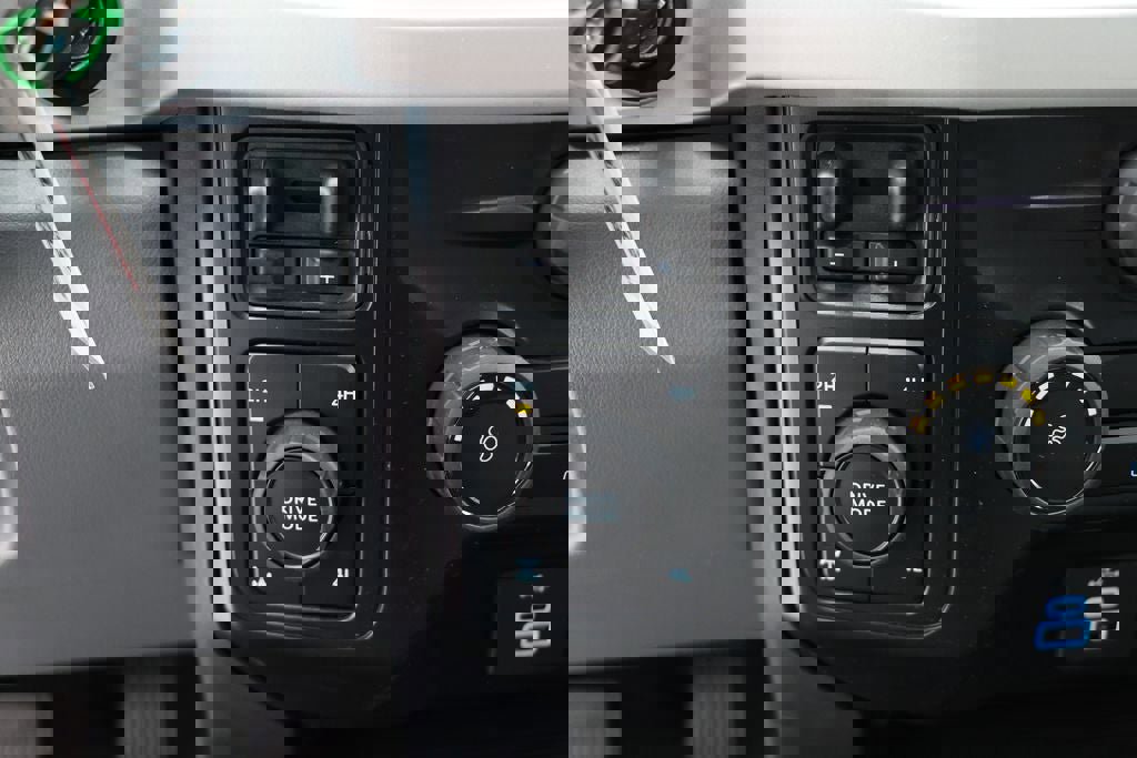 New 2026 Ford F250 XLT image 19