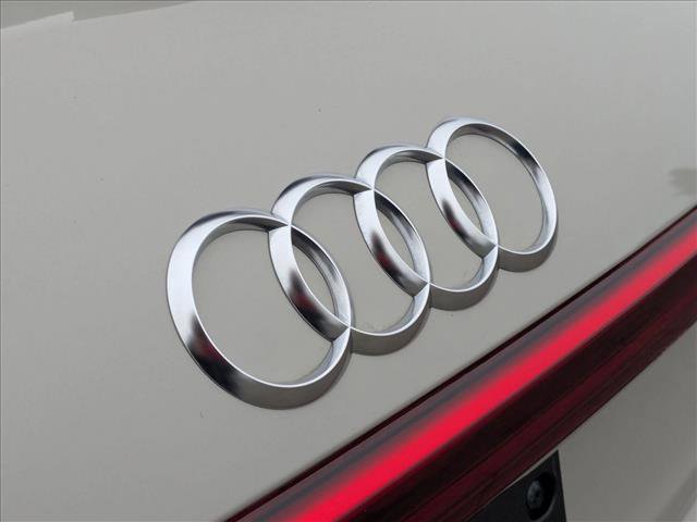 Used 2021 Audi e-tron Premium w/ Convenience Plus Package image 8