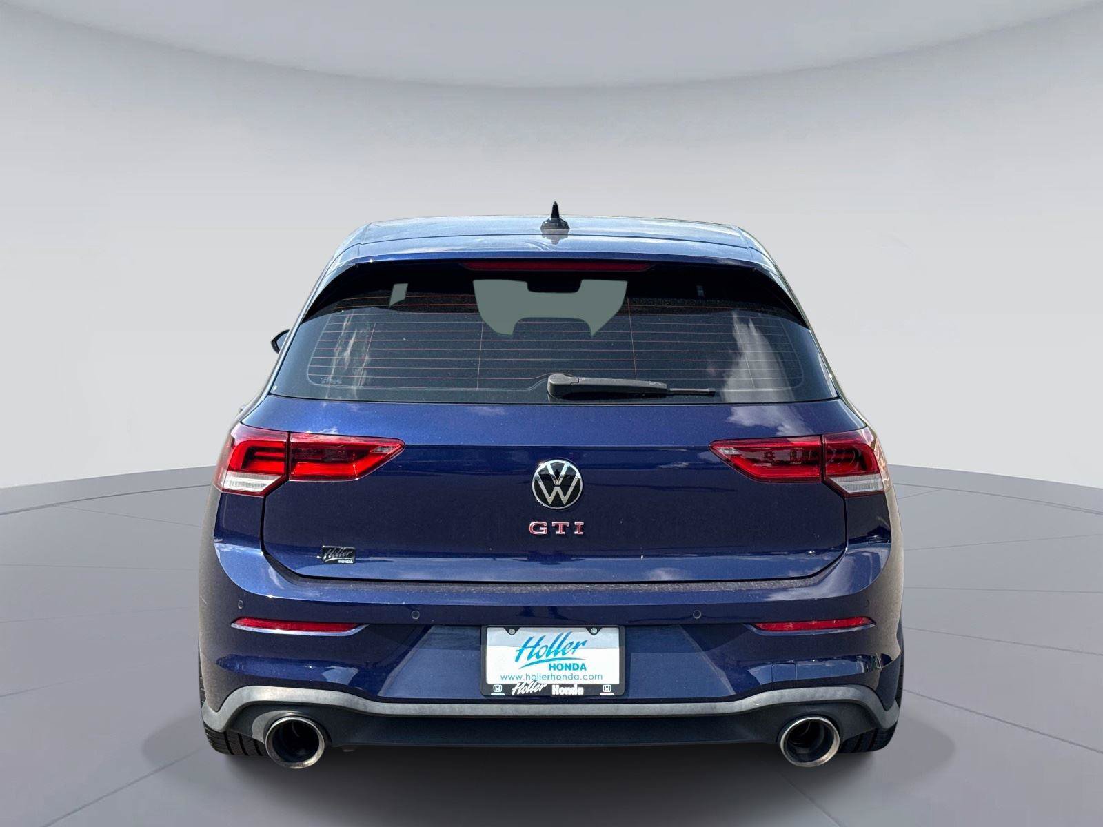 Used 2022 Volkswagen GTI SE FWD image 5