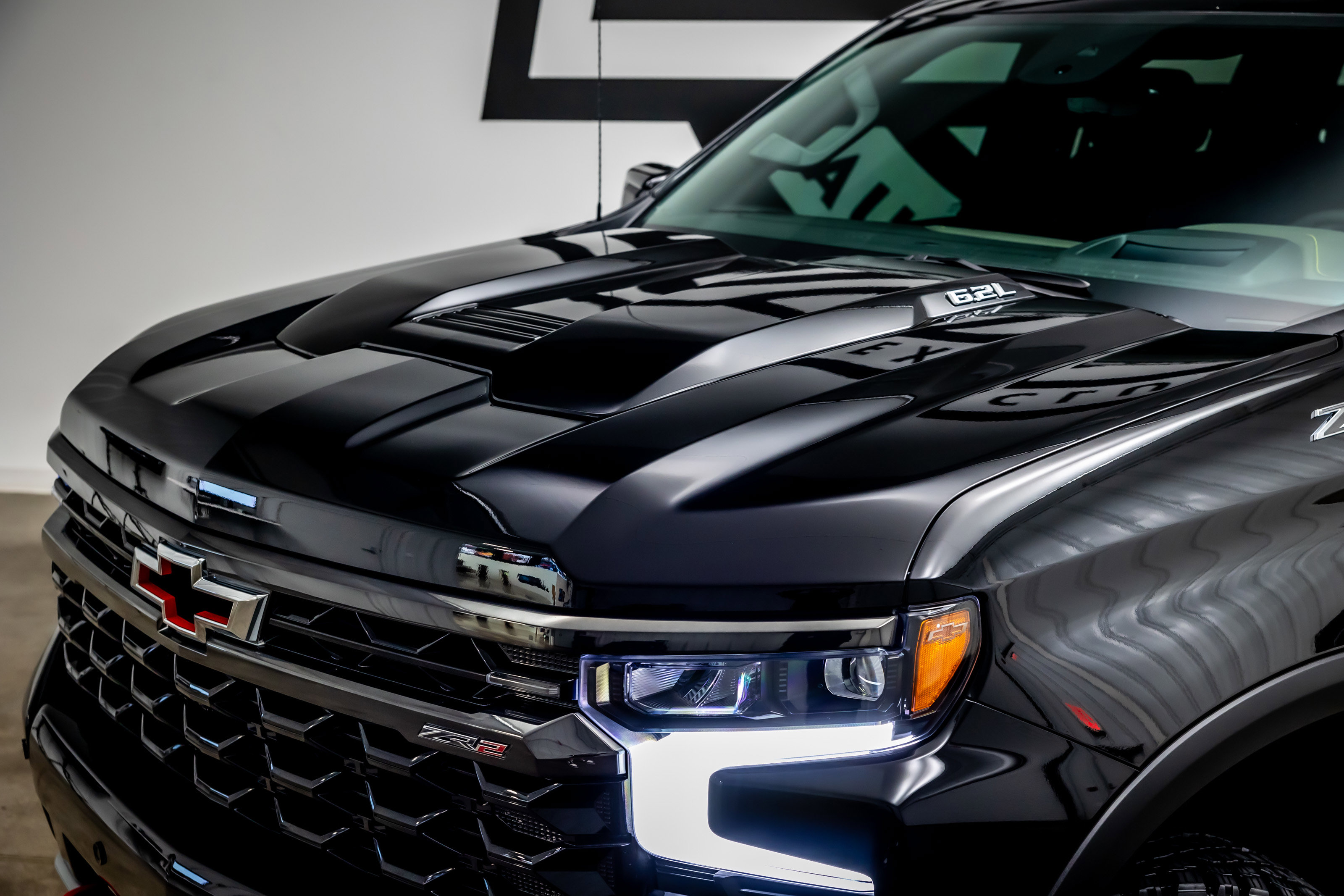 Used 2025 Chevrolet Silverado 1500 ZR2 w/ Technology Package image 12