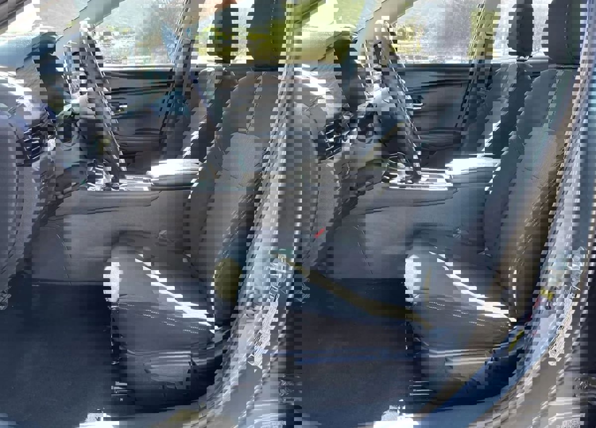 Used 2023 Nissan Sentra SV image 15