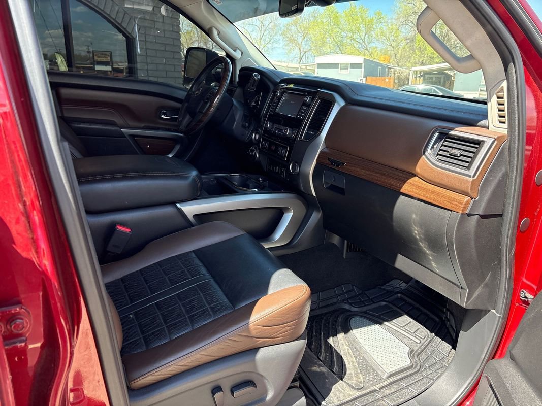Used 2017 Nissan Titan Platinum Reserve image 18