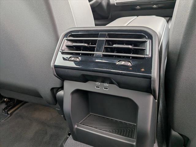 Certified 2026 BMW 530i xDrive AWD/4WD image 18