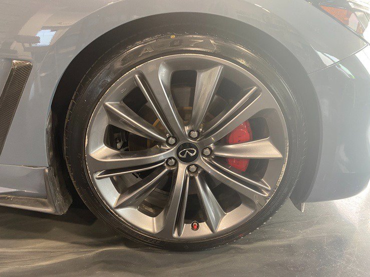 Used 2021 INFINITI Q60 Red Sport 400 w/ Carbon Fiber Package RWD image 9