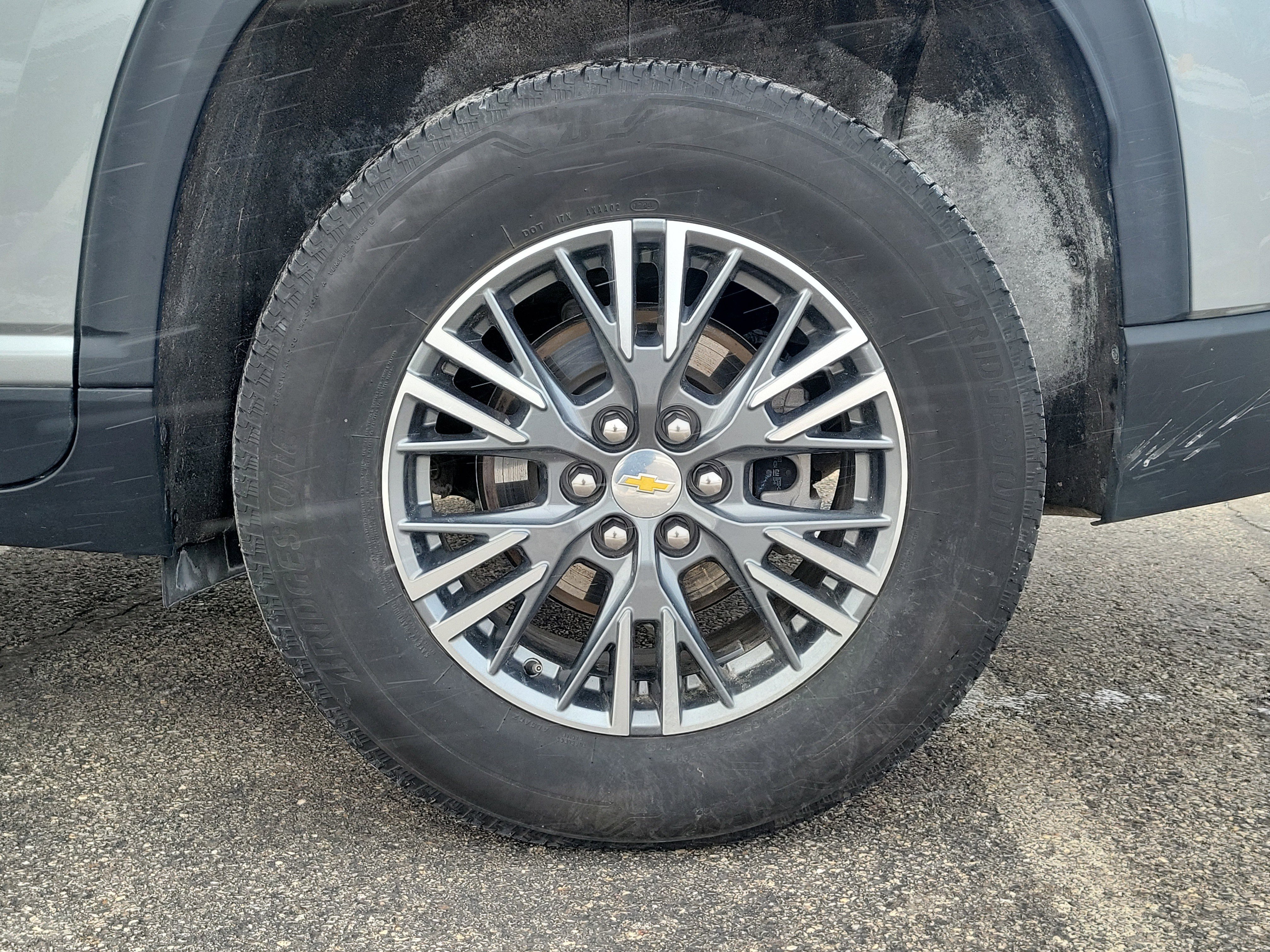 Used 2024 Chevrolet Traverse LT image 5