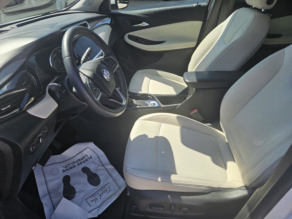 Used 2022 Buick Encore GX Select w/ Sport Touring Package FWD image 10