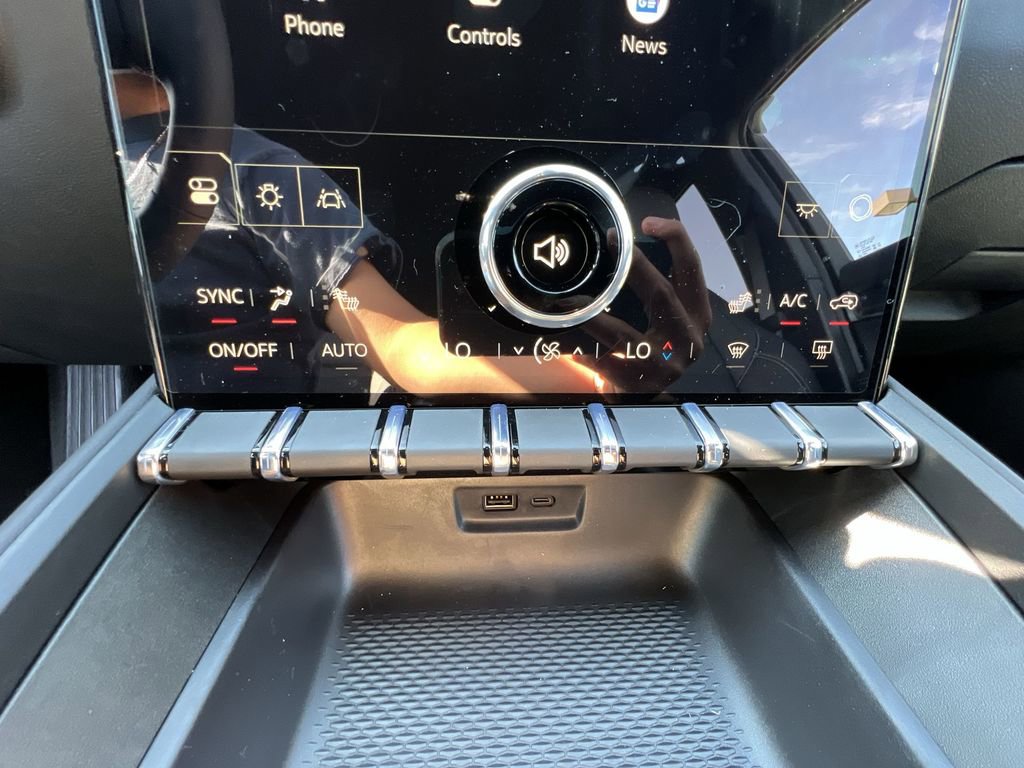 New 2026 GMC Terrain Elevation w/ Elevation Premium Package image 11