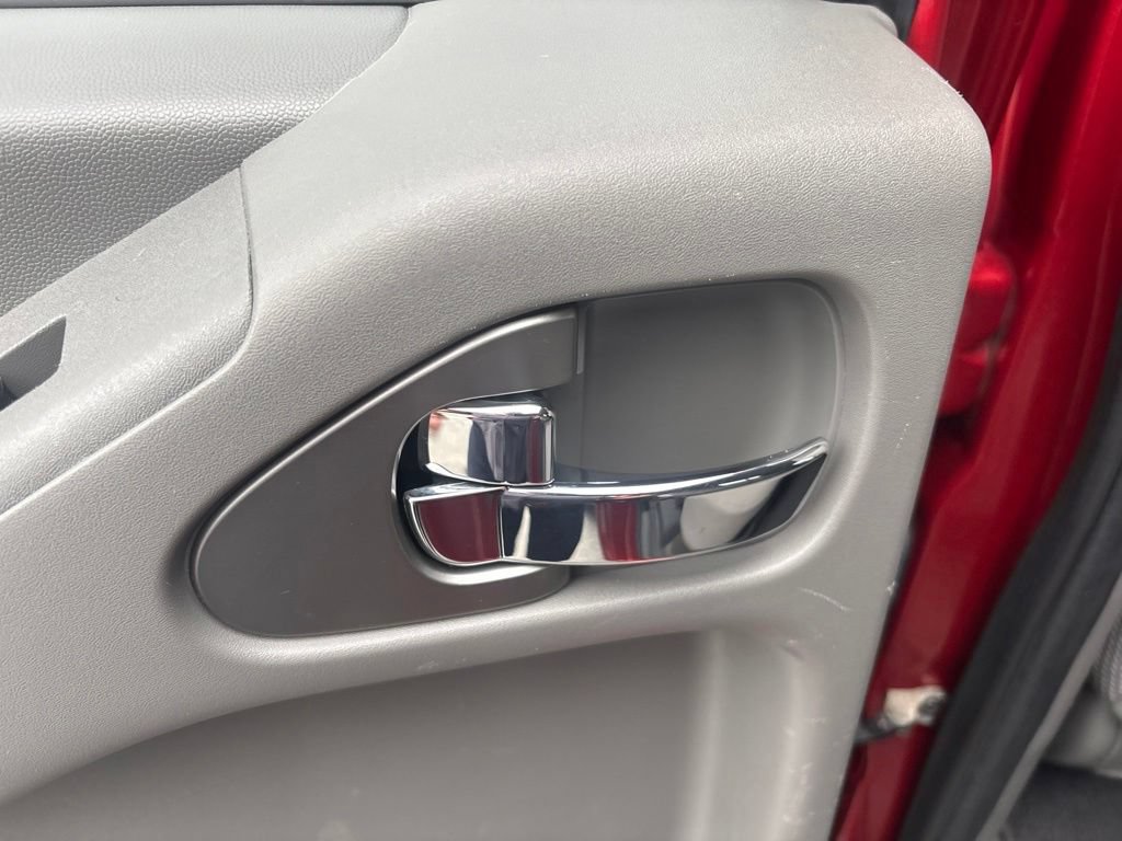 Used 2018 Nissan Frontier SV w/ Value Truck Package AWD/4WD image 25