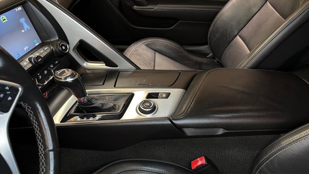 Used 2015 Chevrolet Corvette Stingray Coupe image 25