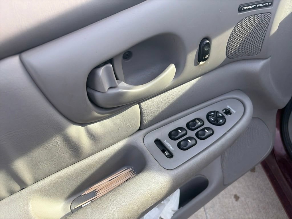 Used 2002 Buick Century Custom w/ Custom Premium Pkg FWD image 18