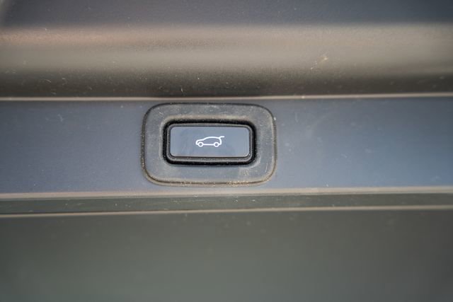 Used 2023 Land Rover Range Rover SE image 13