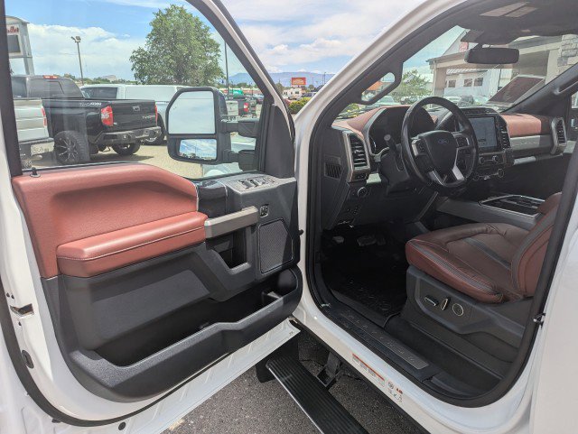 Used 2022 Ford F450 Platinum w/ FX4 Off-Road Package AWD/4WD image 8