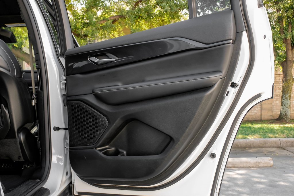 Used 2023 Jeep Grand Cherokee L Laredo image 55
