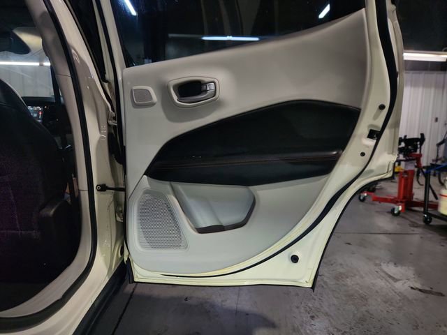 Used 2018 Jeep Compass Limited w/ Navigation Group image 15