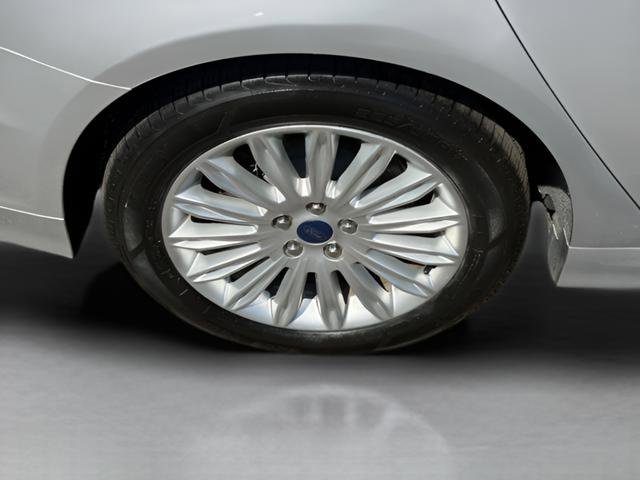 Used 2016 Ford Fusion Energi SE FWD image 25