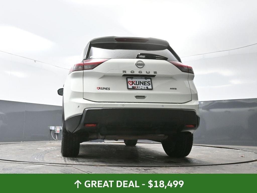 Used 2024 Nissan Rogue S image 57