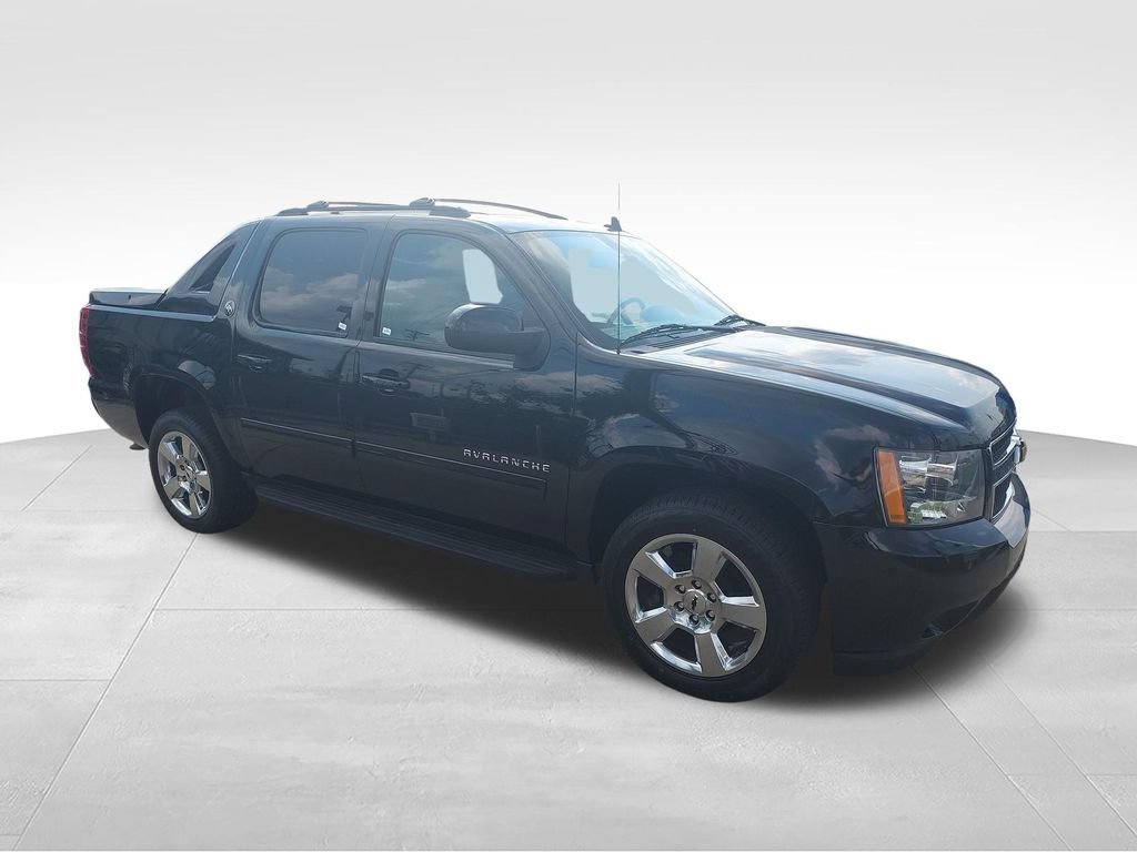 Used 2013 Chevrolet Avalanche LS RWD image 7