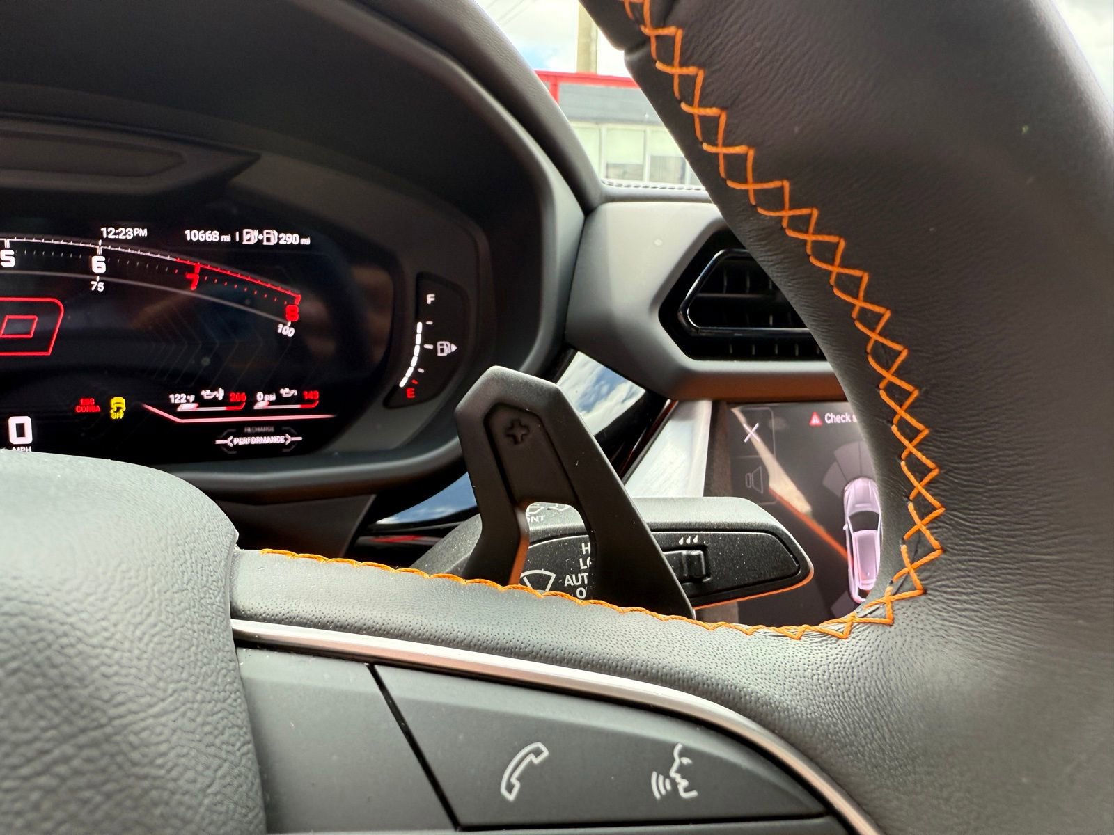 Used 2025 Lamborghini Urus SE image 31