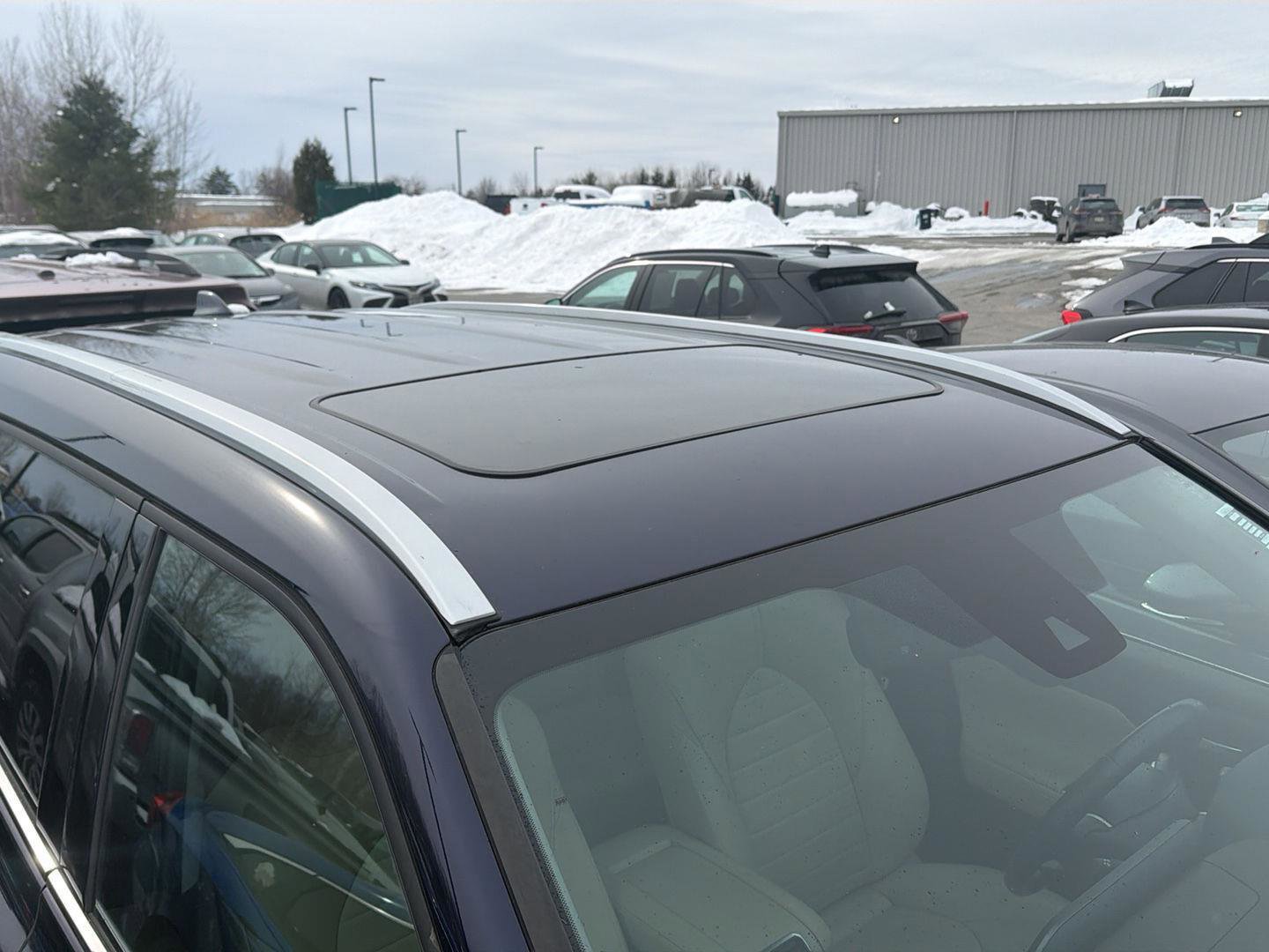 Used 2022 Toyota Highlander XLE image 6