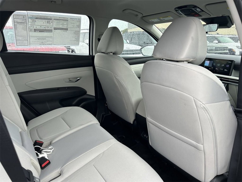 New 2026 Hyundai Tucson SE image 19
