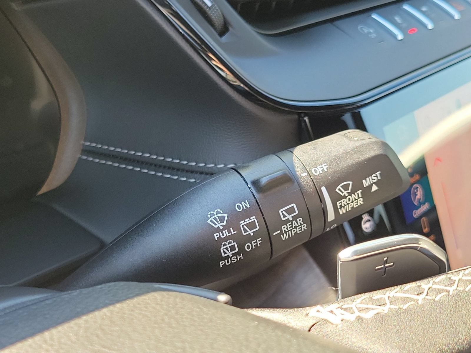 New 2027 Jeep Grand Cherokee Altitude RWD image 16