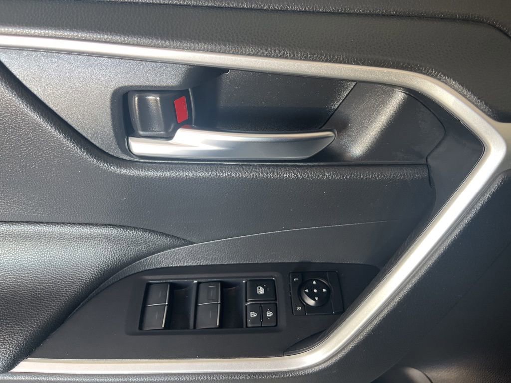 Used 2023 Toyota RAV4 SE w/ Weather & Moonroof Package image 54