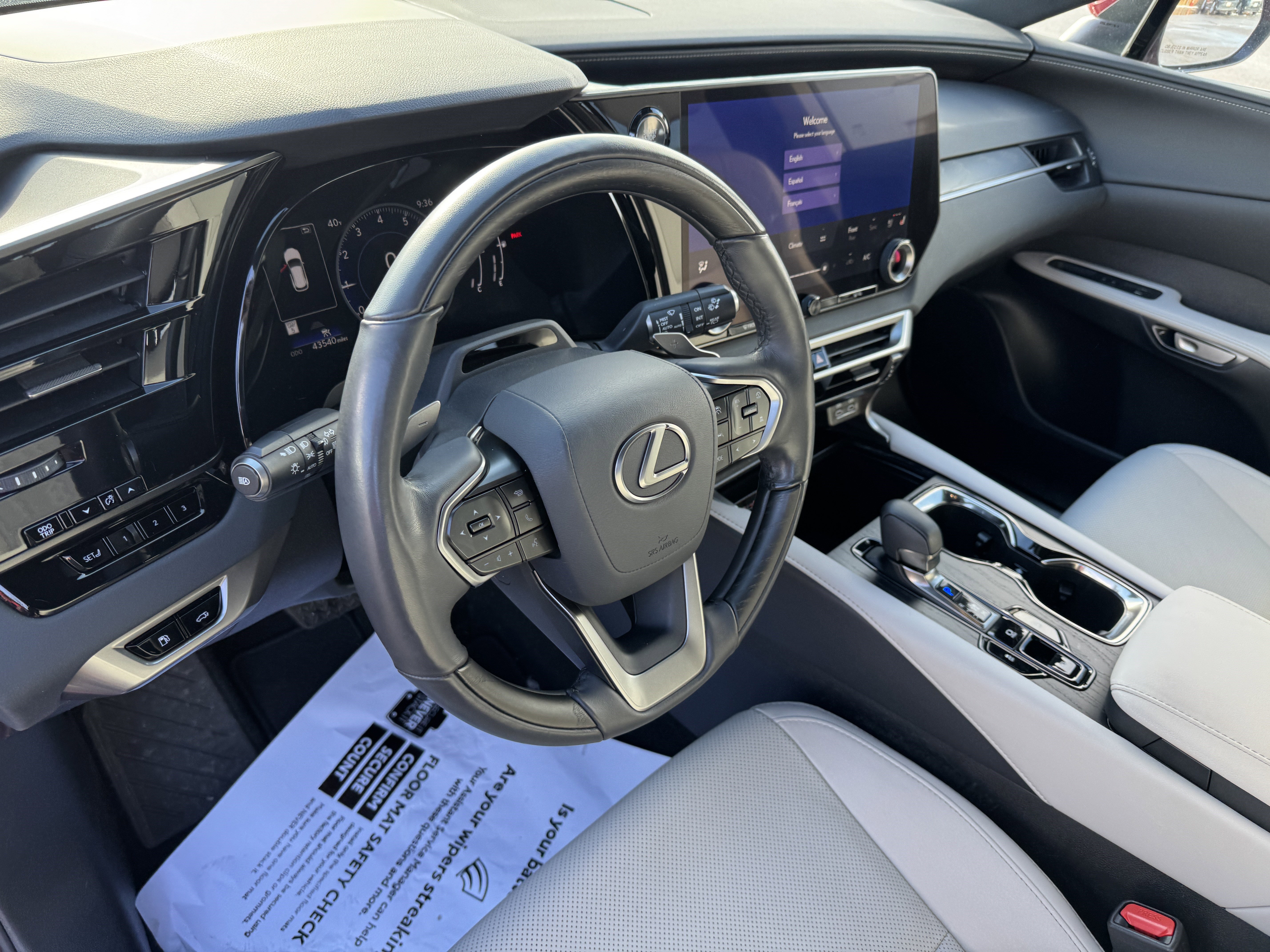 Used 2024 Lexus RX 350 Premium image 13