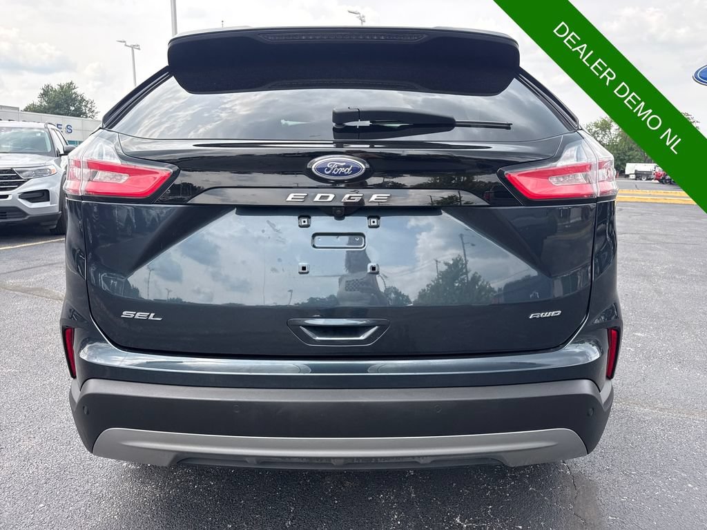 Used 2024 Ford Edge SEL w/ Convenience Package AWD/4WD image 7