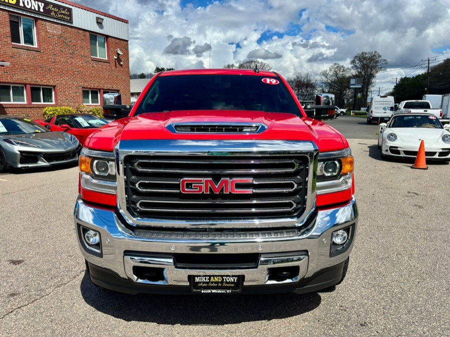 Used 2019 GMC Sierra 2500 SLT w/ Duramax Plus Package AWD/4WD image 2