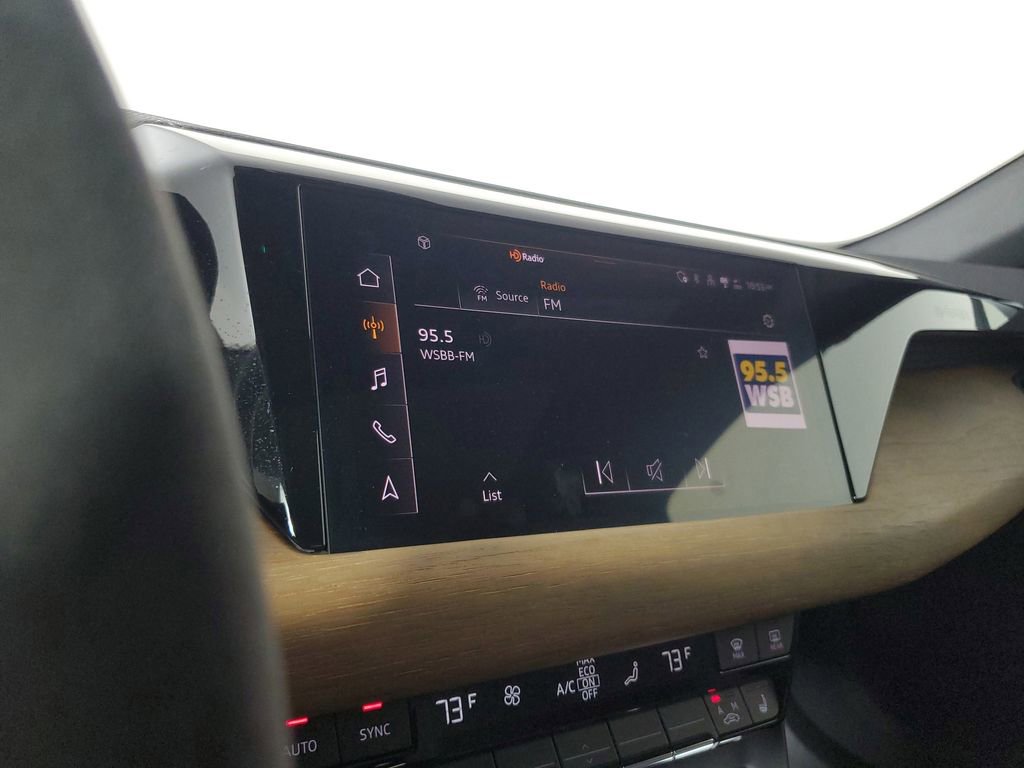 Used 2023 Audi e-tron GT Premium Plus image 29