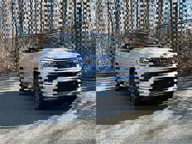 New 2025 Jeep Compass Limited w/ High Altitude Package