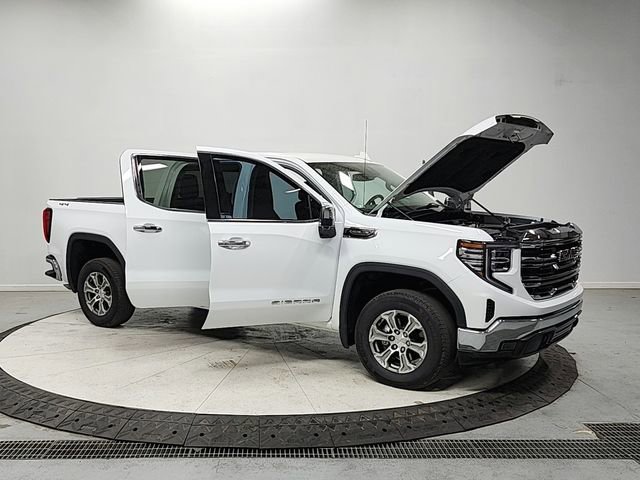 Used 2025 GMC Sierra 1500 SLT image 9